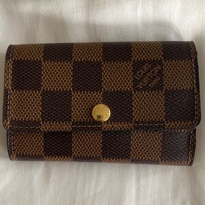 Louis Vuitton 6 Key Ring Holder